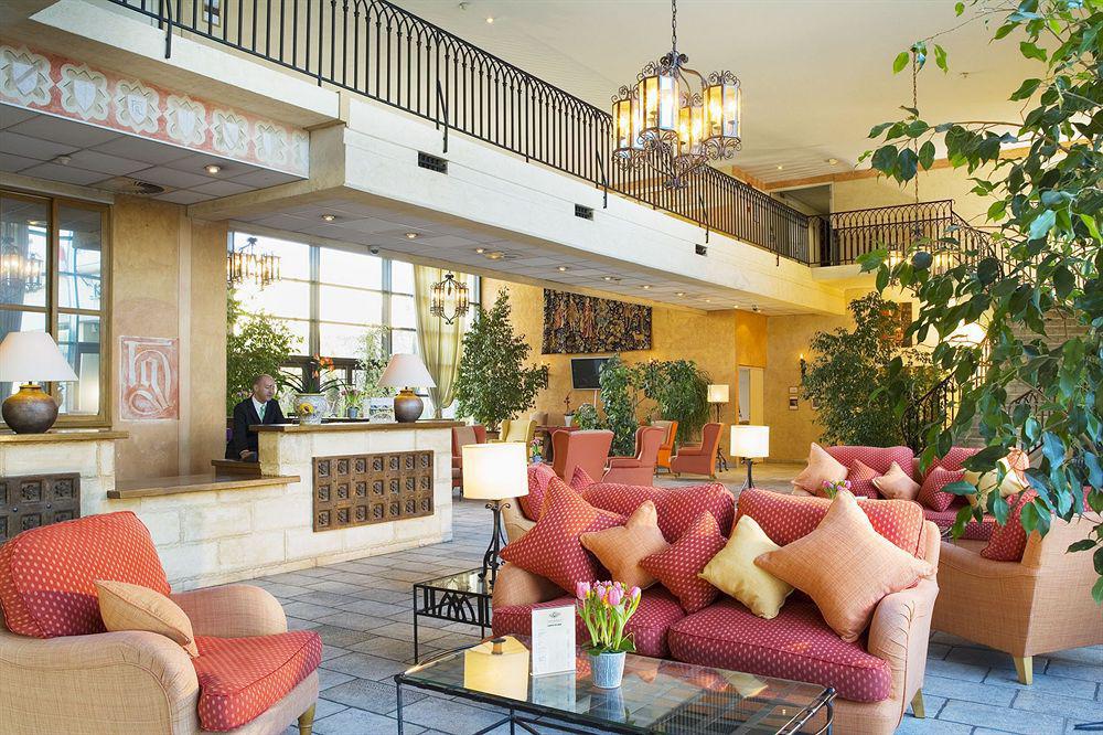Avignon Grand Hotel Interior photo